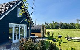 Vakantie In Duin- En Bollenstreek Pension